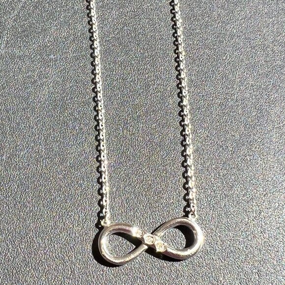 Infinity necklace sterling silver 18 inch chain with 3 round diamond accents 925 - Picture 10 of 13